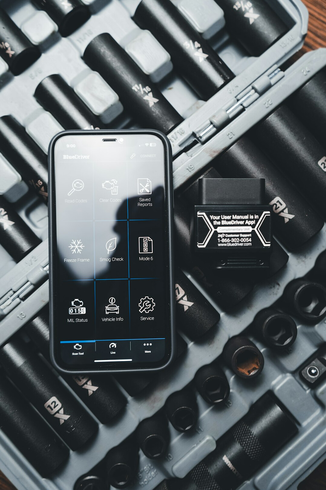 Car connected to an electronic diagnostic tool